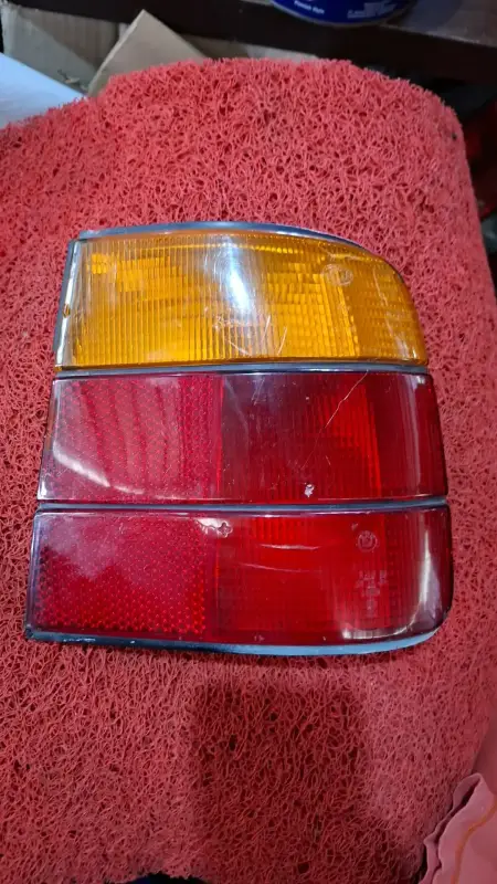 Stoplamp E34 Luar Kanan